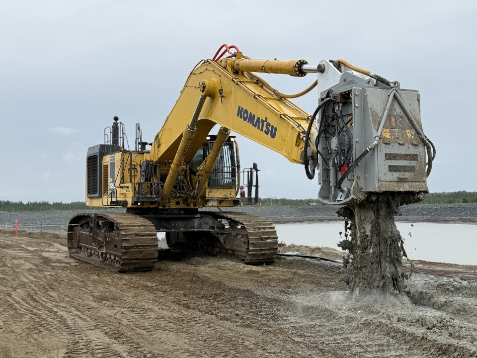 Kemsolid KSI 16000 Delivers 14m Deep Bentonite Cutoff Wall in Canada ​